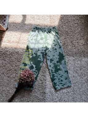 Guns N' Roses Sweatpants Green Tie Dye Spell Out Cropped Pants Women’s Size S